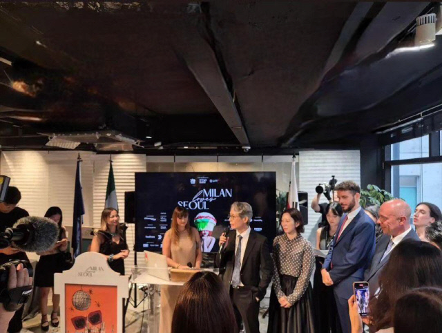 산업통상자원부와 코트라가 5일부터 7일까지 서울 강남구 가로수길 High Street Italia에서 'Milan Loves Seoul 서울 에디션'을 열었다. 사진은 5일 오프닝 현장 모습. <코트라 제공>